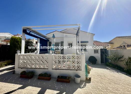 Resale - Detached Villa - La Marina - Urbanización La Marina