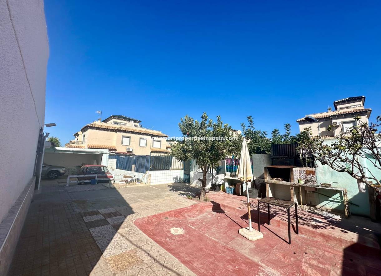 Resale - Detached Villa - La Marina - Urbanización La Marina