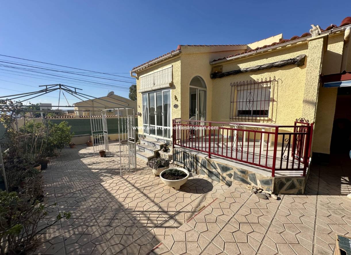 Resale - Detached Villa - La Marina - Urbanización La Marina