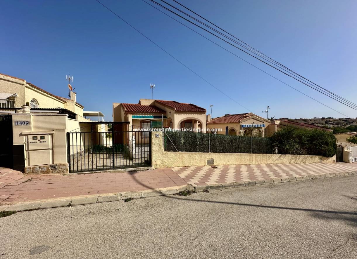 Resale - Detached Villa - La Marina - Urbanización La Marina