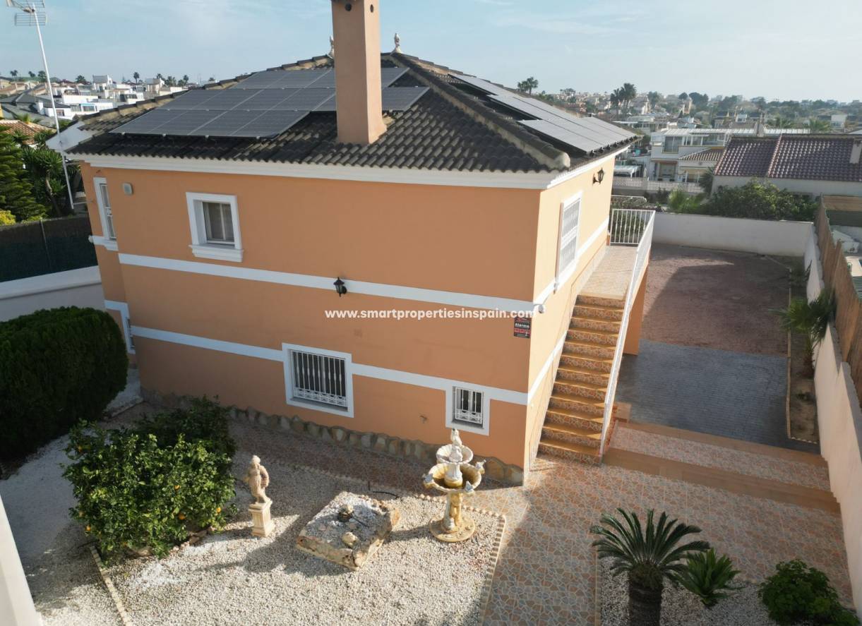 Resale - Detached Villa - La Marina - Urbanización La Marina