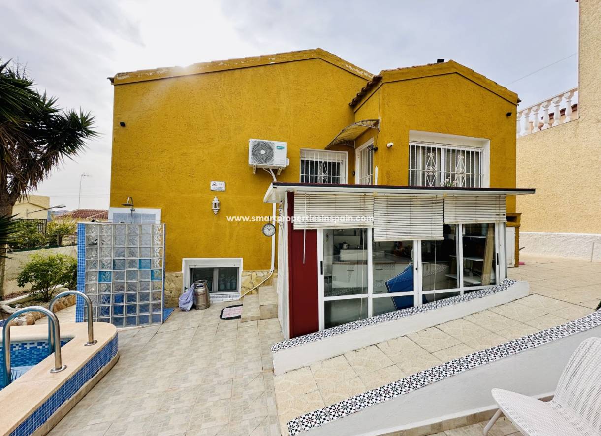 Resale - Detached Villa - La Marina - Urbanización La Marina