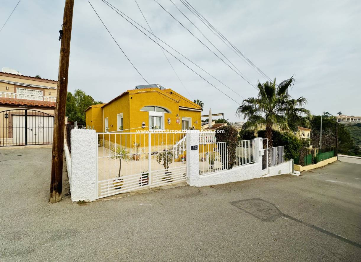 Resale - Detached Villa - La Marina - Urbanización La Marina