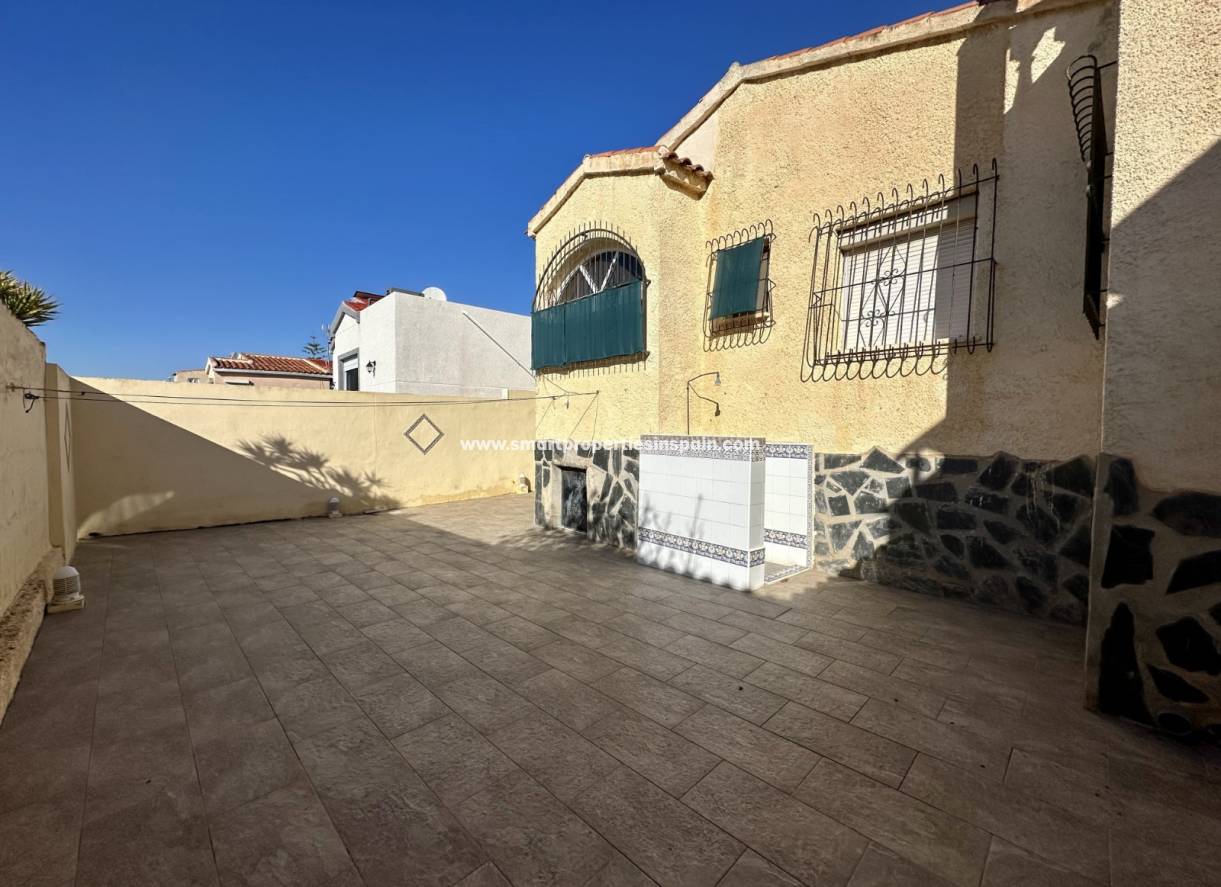 Resale - Detached Villa - La Marina - Urbanización La Marina