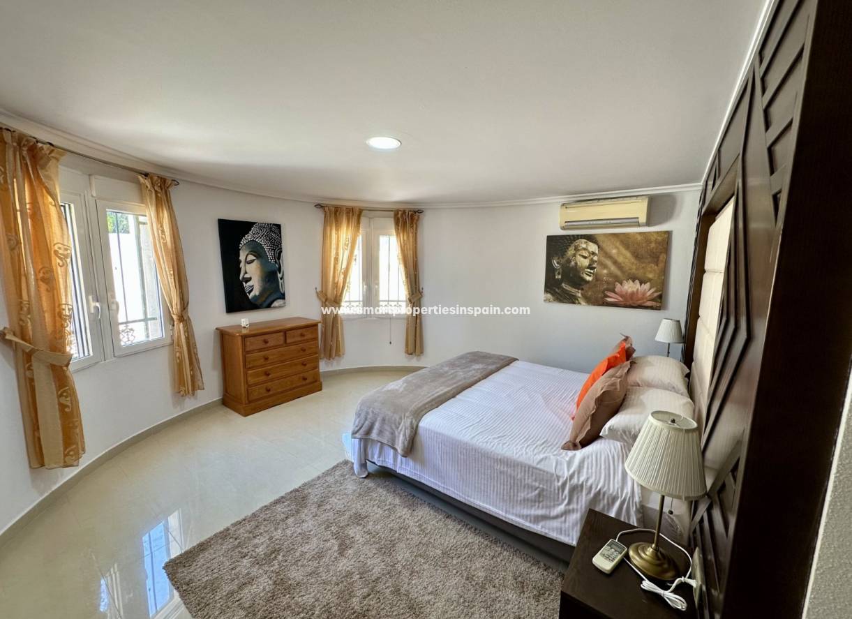 Resale - Detached Villa - La Marina - Urbanización La Marina