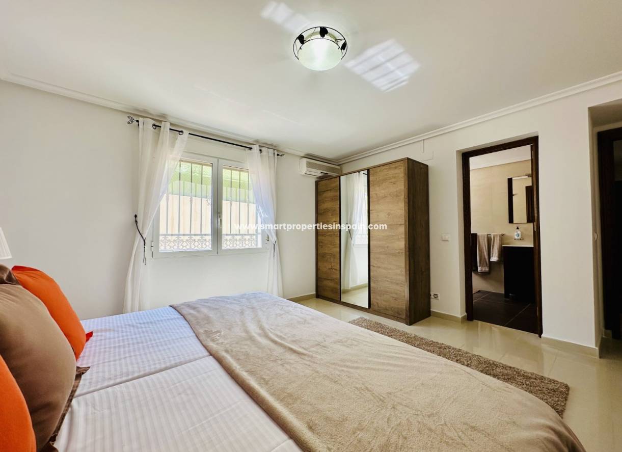 Resale - Detached Villa - La Marina - Urbanización La Marina