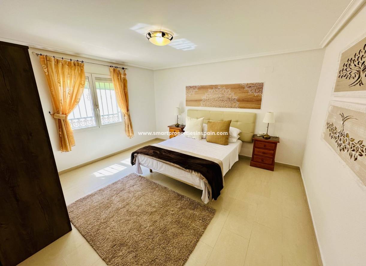 Resale - Detached Villa - La Marina - Urbanización La Marina
