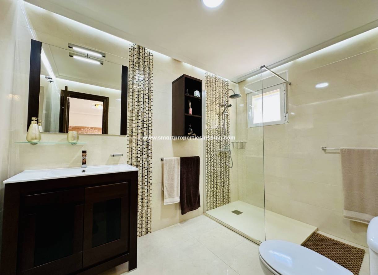 Resale - Detached Villa - La Marina - Urbanización La Marina