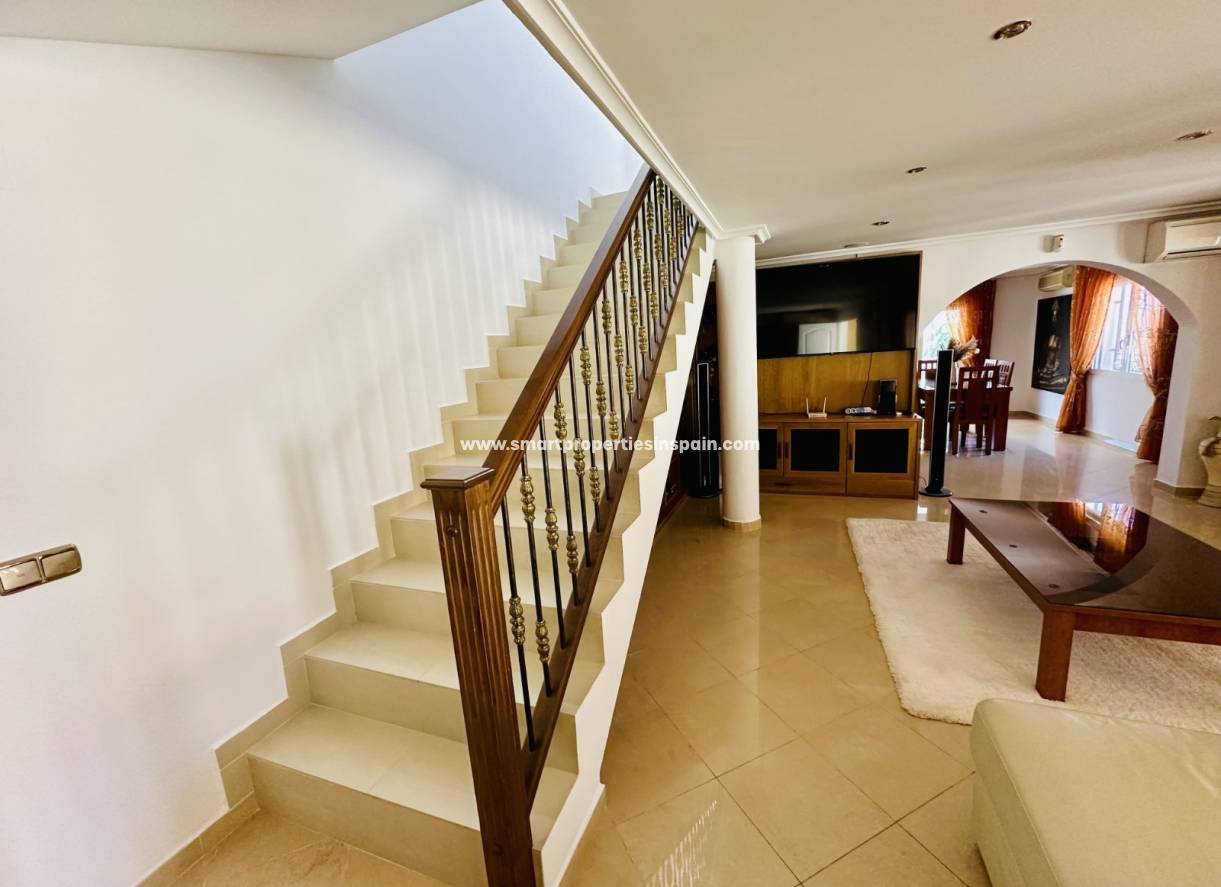 Resale - Detached Villa - La Marina - Urbanización La Marina