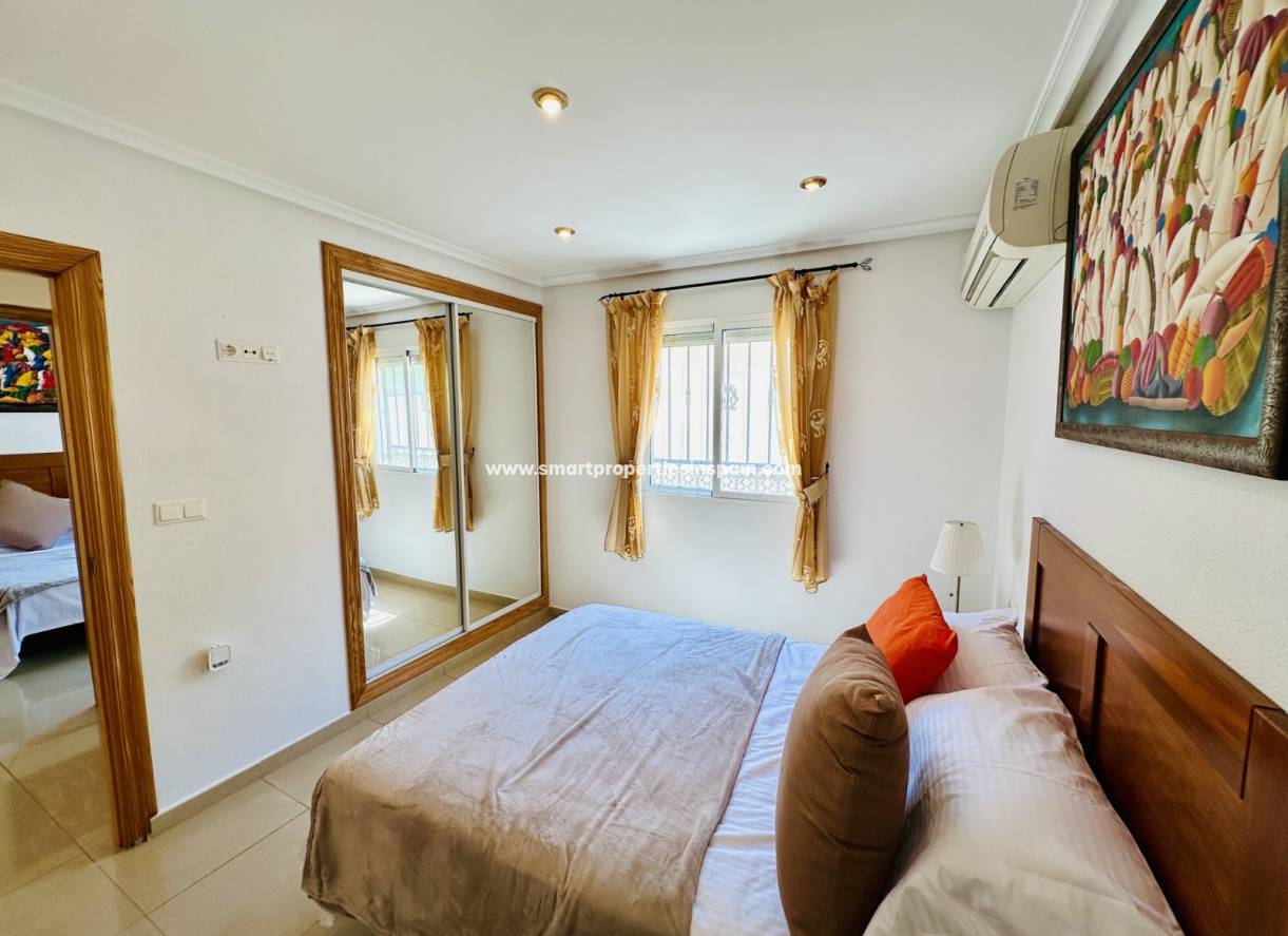 Resale - Detached Villa - La Marina - Urbanización La Marina