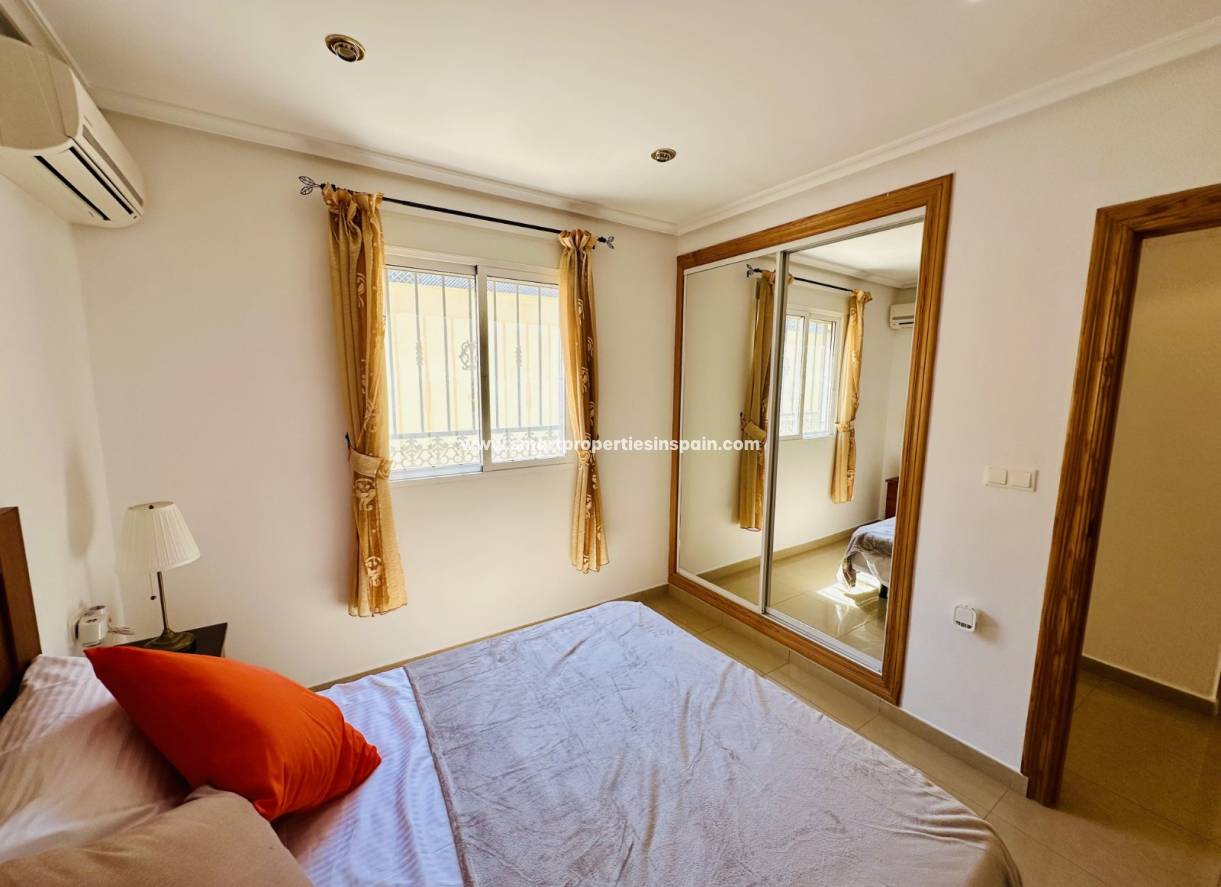 Resale - Detached Villa - La Marina - Urbanización La Marina