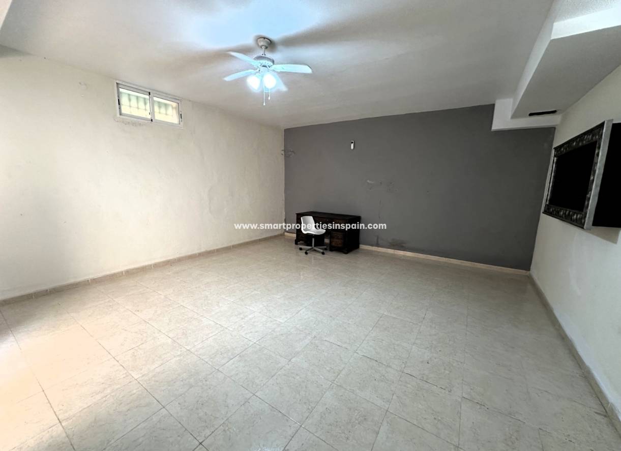 Resale - Detached Villa - La Marina - Urbanización La Marina