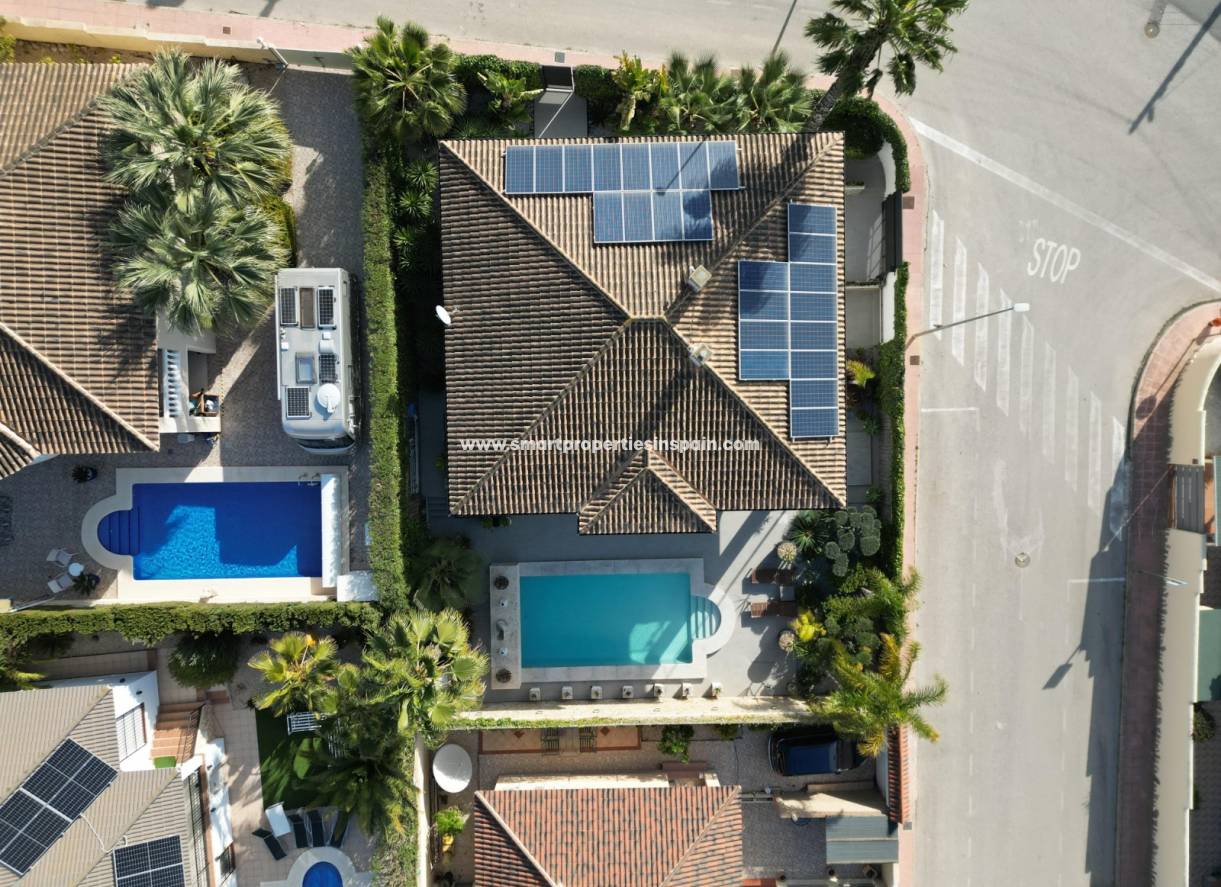 Resale - Detached Villa - La Marina - Urbanización La Marina