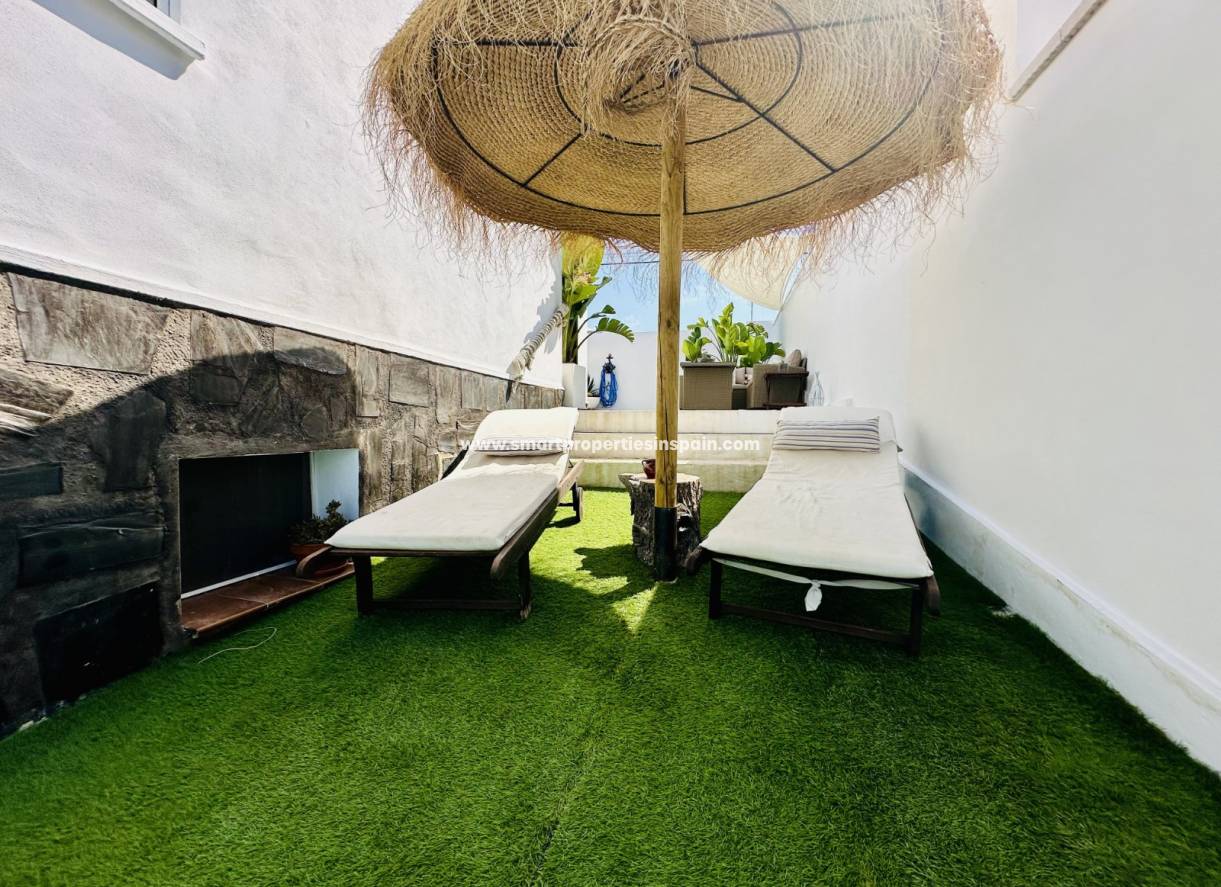 Resale - Detached Villa - La Marina - Urbanización La Marina