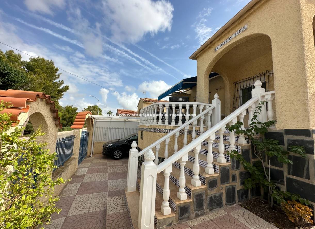 Resale - Detached Villa - La Marina - Urbanización La Marina