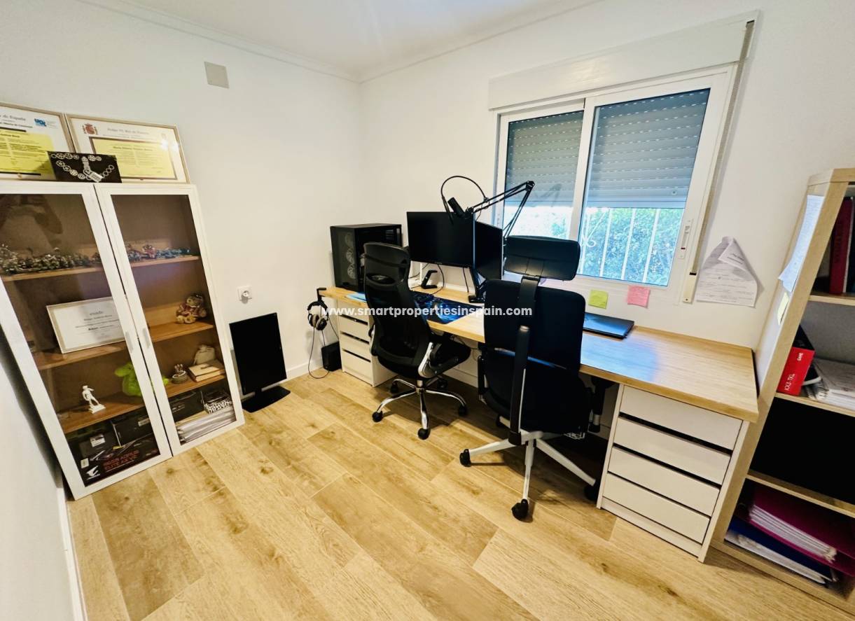 Resale - Detached Villa - La Marina - Urbanización La Marina