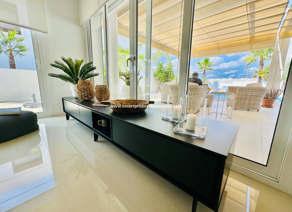 Resale - Detached Villa - La Marina - Urbanización La Marina