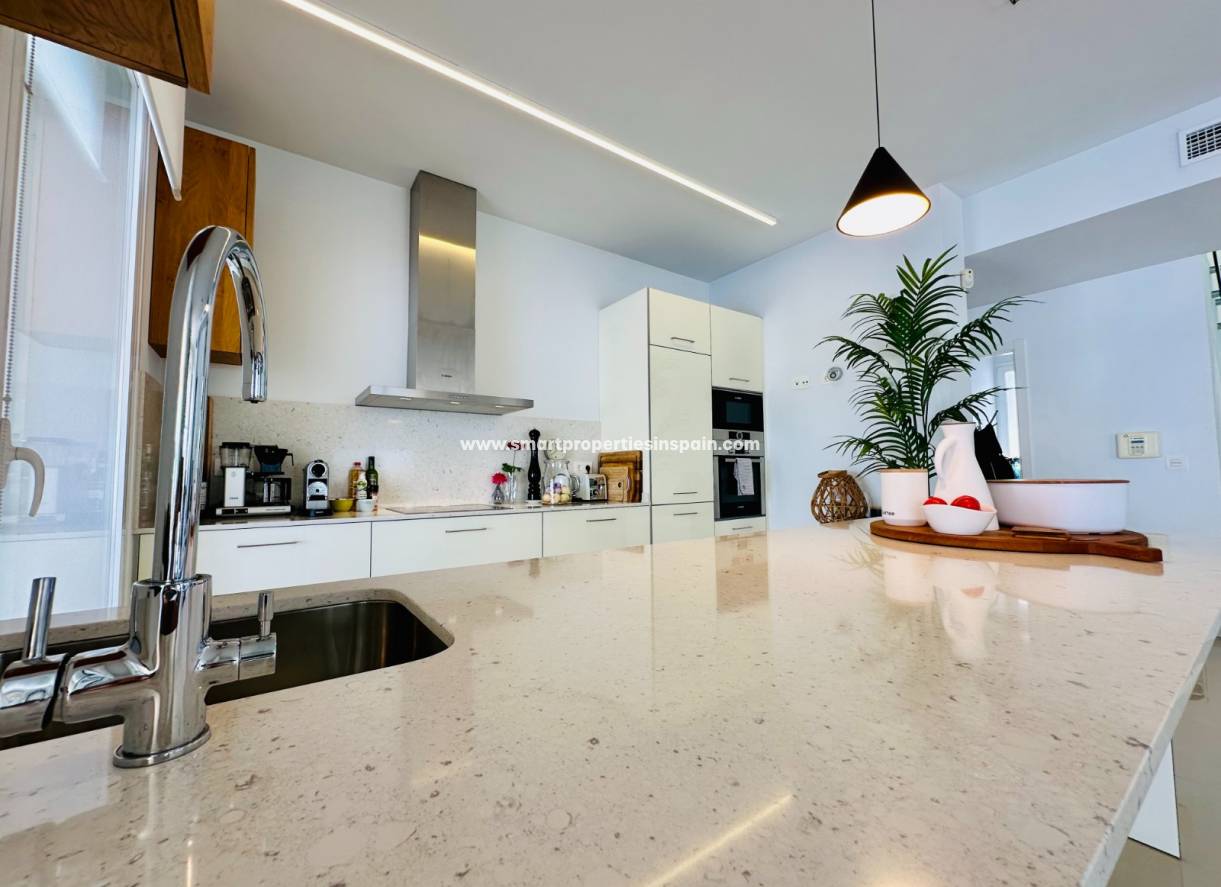 Resale - Detached Villa - La Marina - Urbanización La Marina