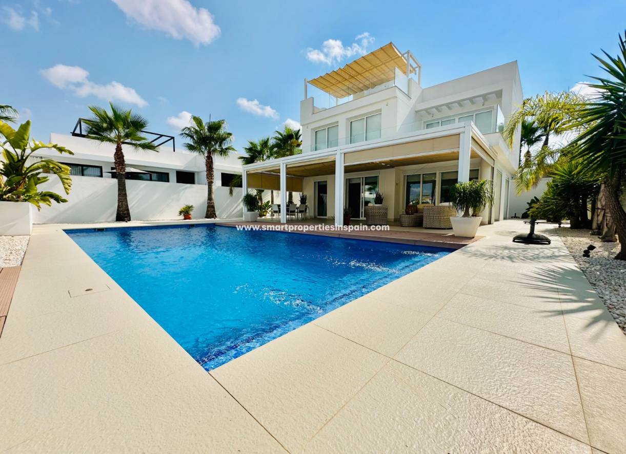 Resale - Detached Villa - La Marina - Urbanización La Marina