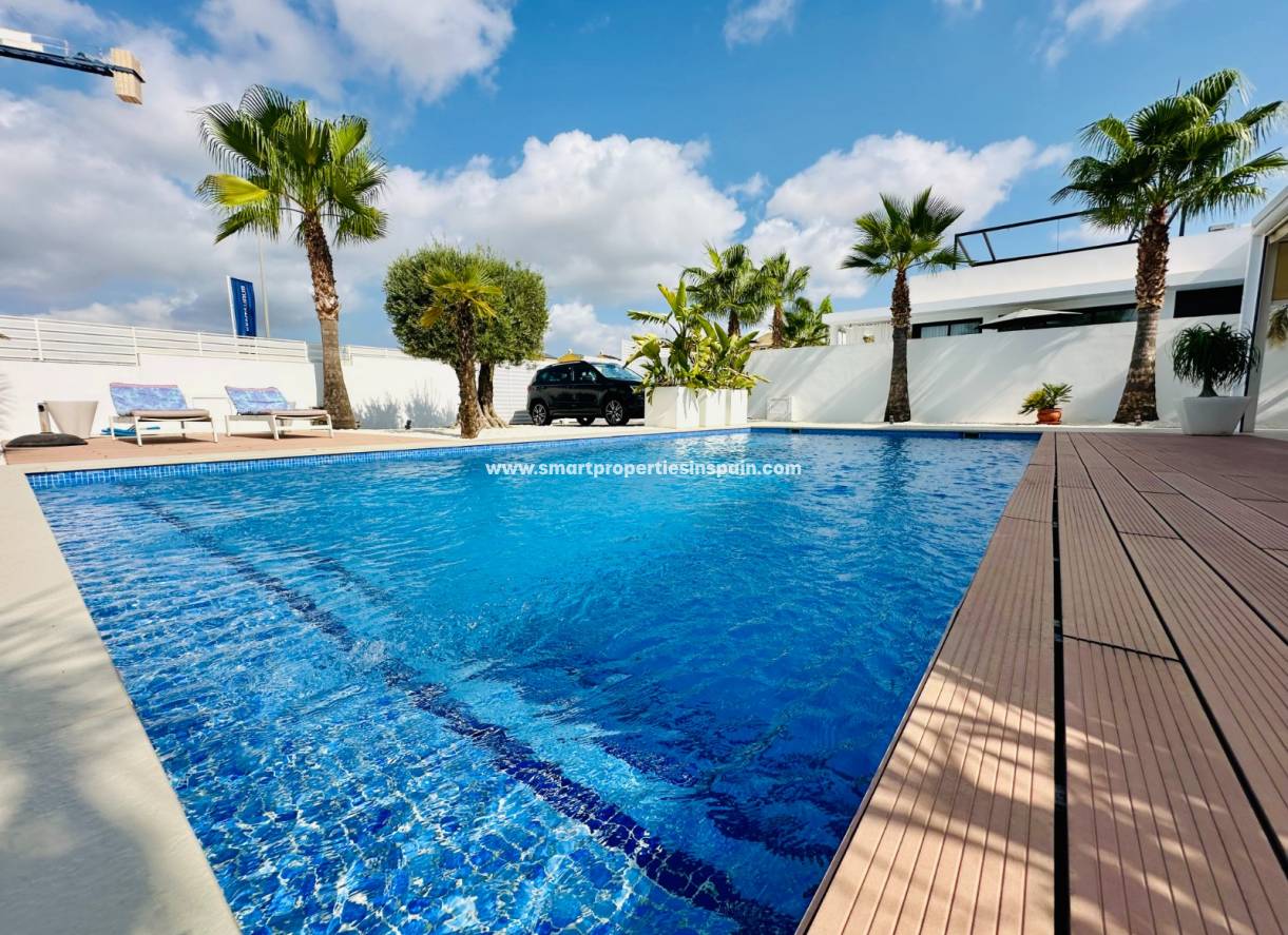Resale - Detached Villa - La Marina - Urbanización La Marina