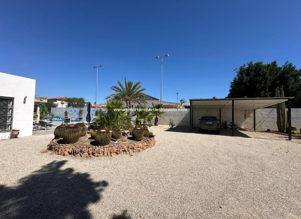 Resale - Detached Villa - La Marina - Urbanización La Marina