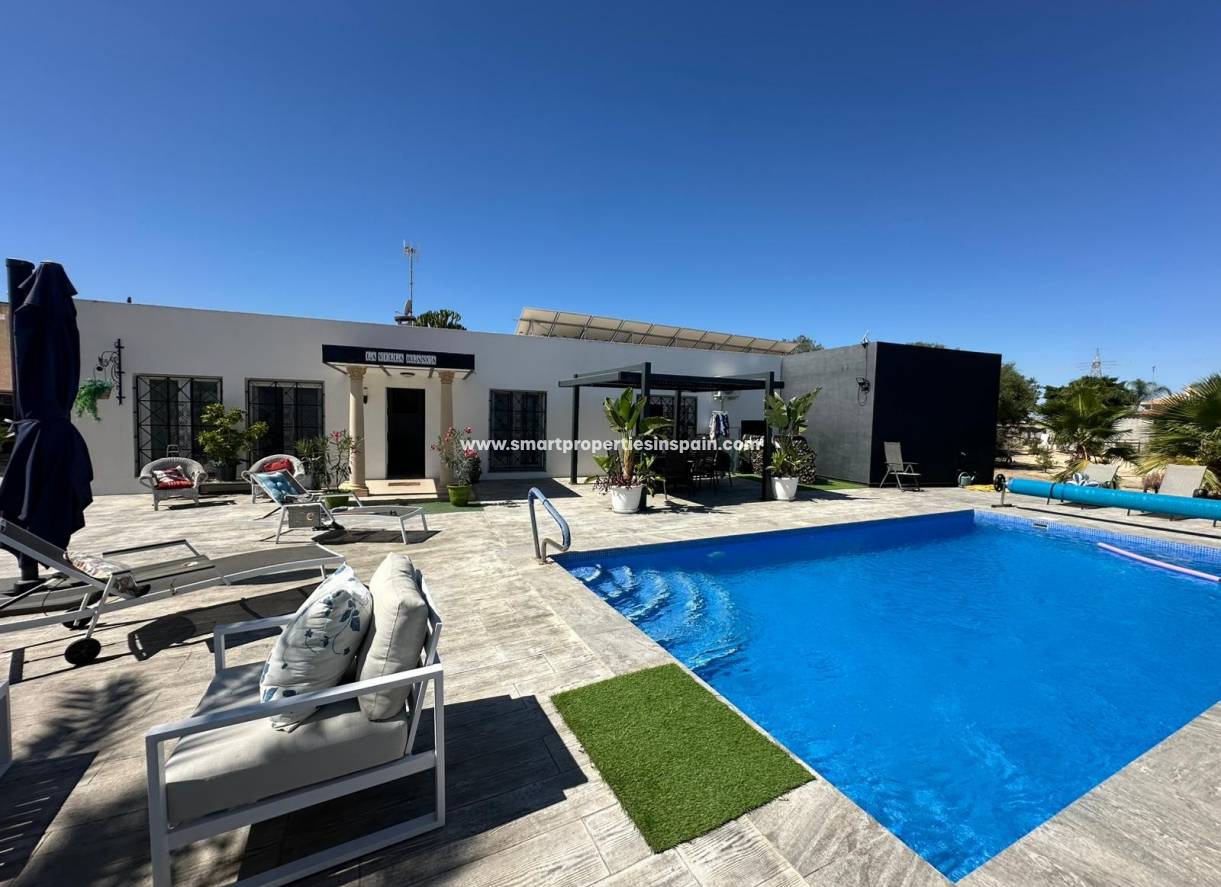 Resale - Detached Villa - La Marina - Urbanización La Marina