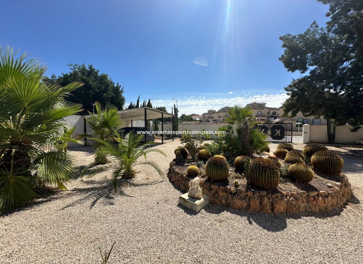 Resale - Detached Villa - La Marina - Urbanización La Marina