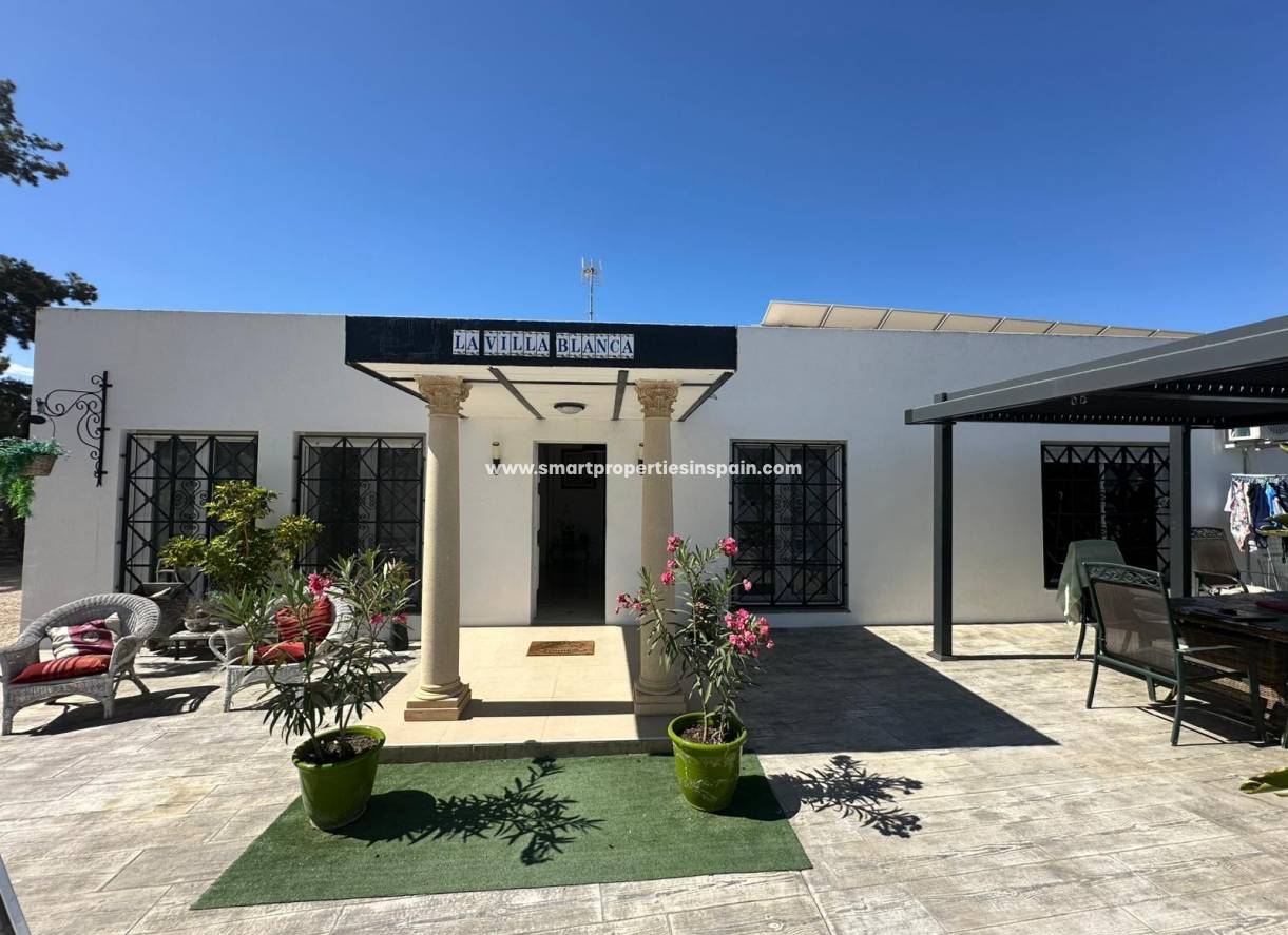 Resale - Detached Villa - La Marina - Urbanización La Marina