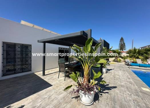 Resale - Detached Villa - La Marina - Urbanización La Marina