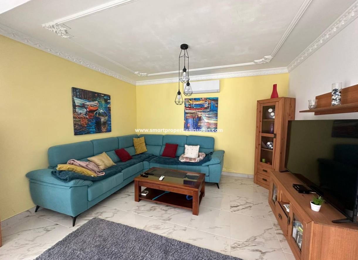 Resale - Detached Villa - La Marina - Urbanización La Marina