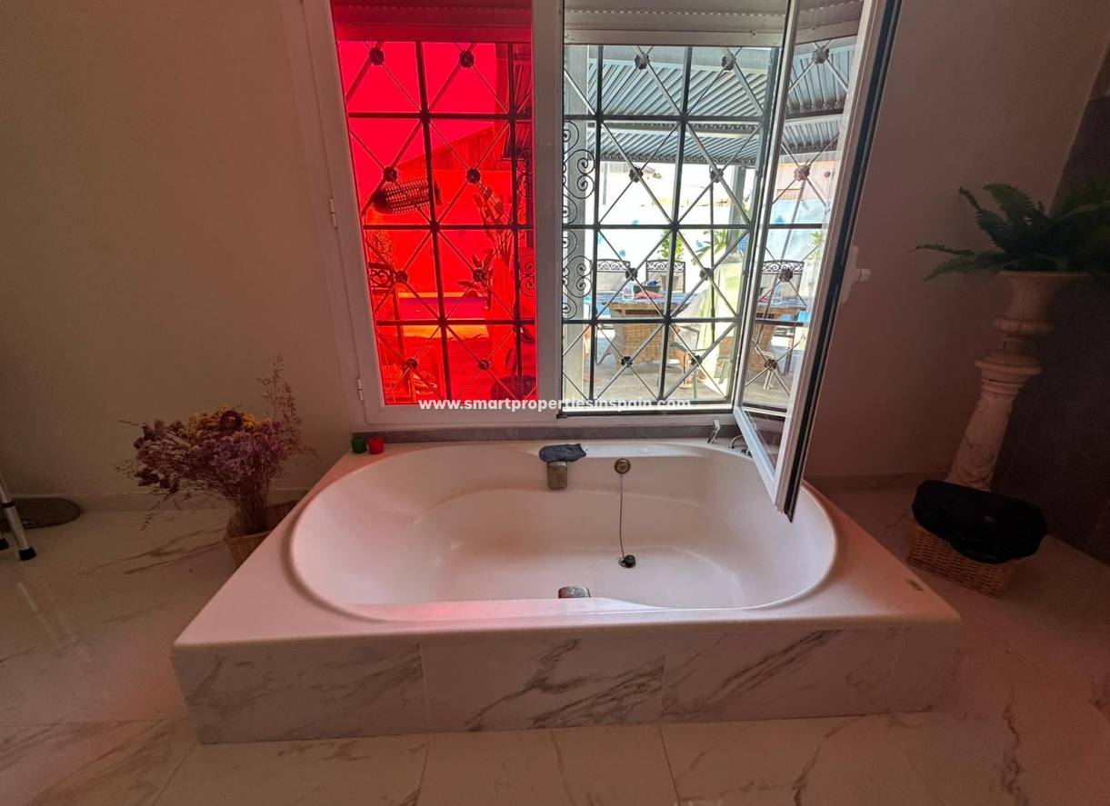 Resale - Detached Villa - La Marina - Urbanización La Marina
