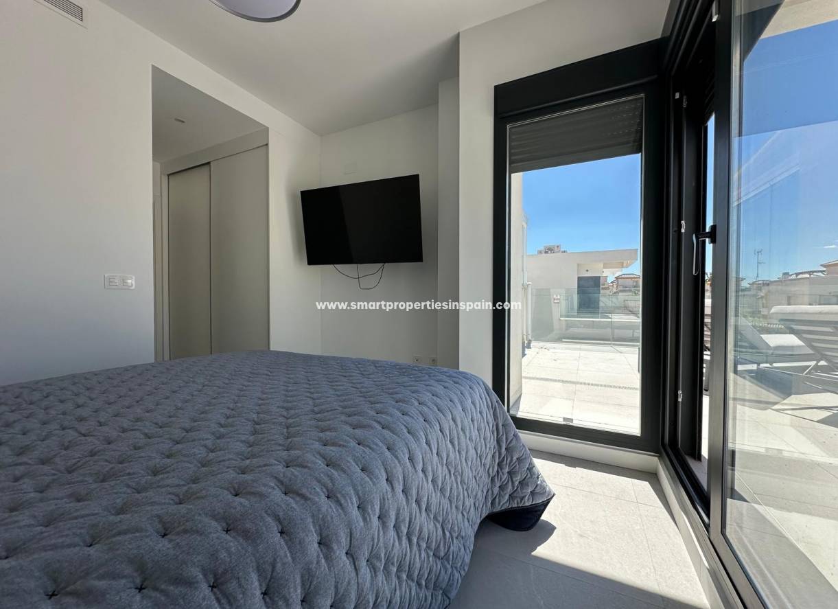 Resale - Detached Villa - La Marina - Urbanización La Marina