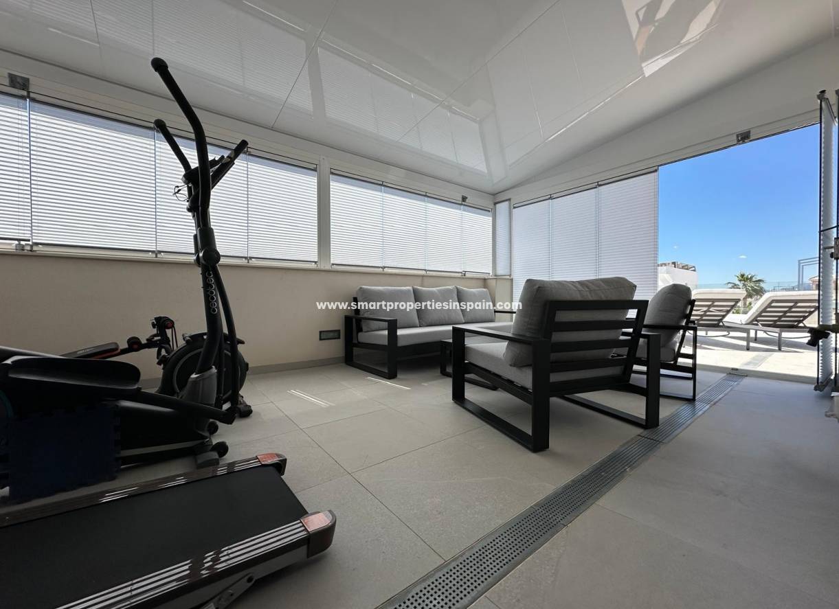 Resale - Detached Villa - La Marina - Urbanización La Marina