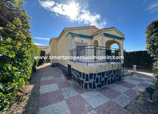 Resale - Detached Villa - La Marina - Urbanización La Marina