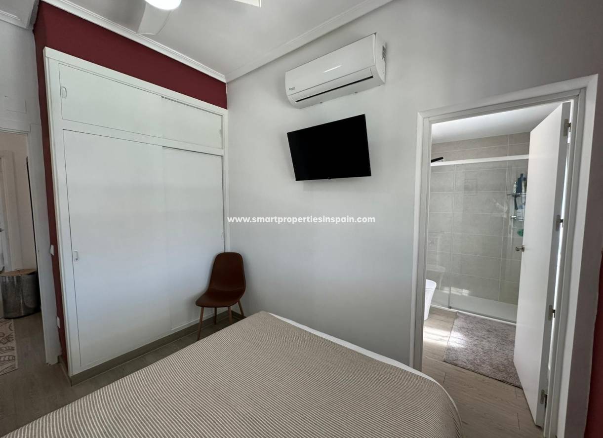 Resale - Detached Villa - La Marina - Urbanización La Marina