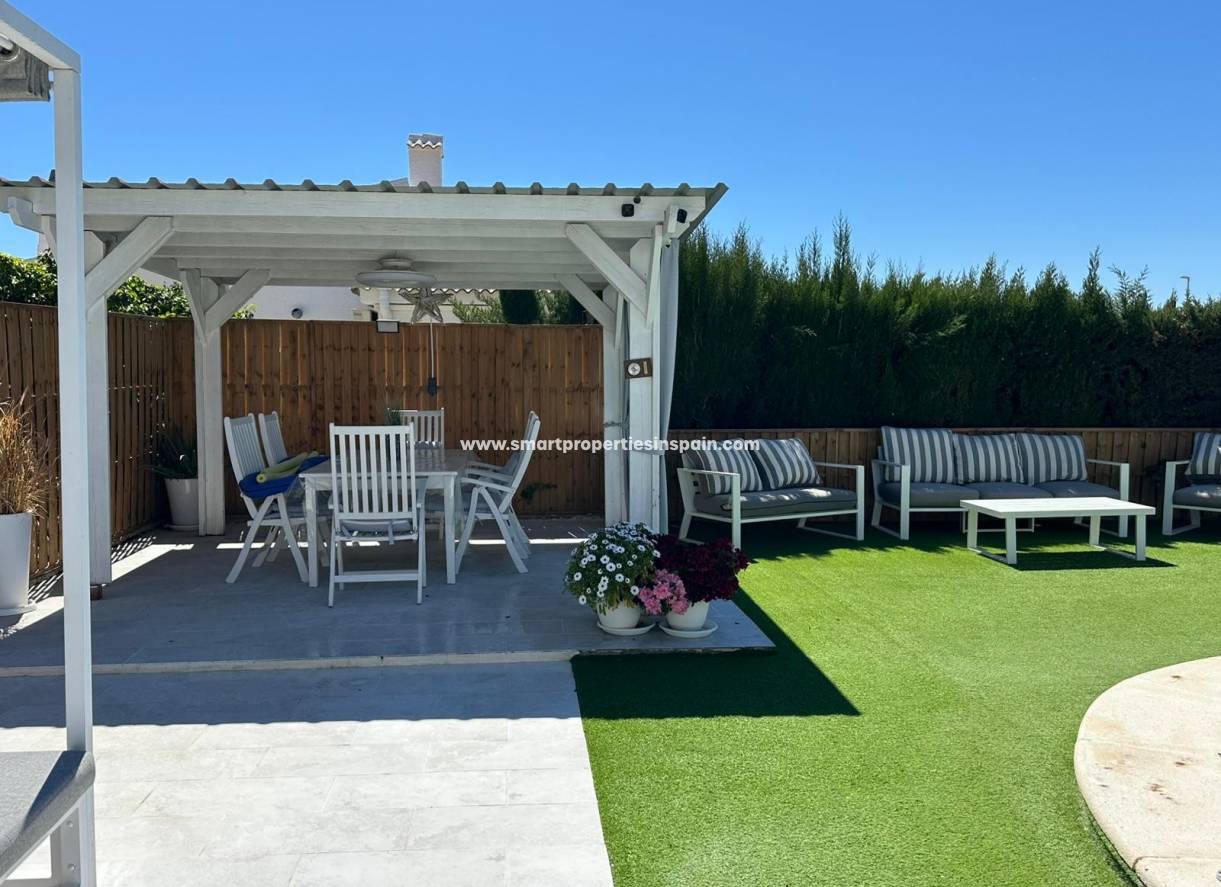 Resale - Detached Villa - La Marina - Urbanización La Marina