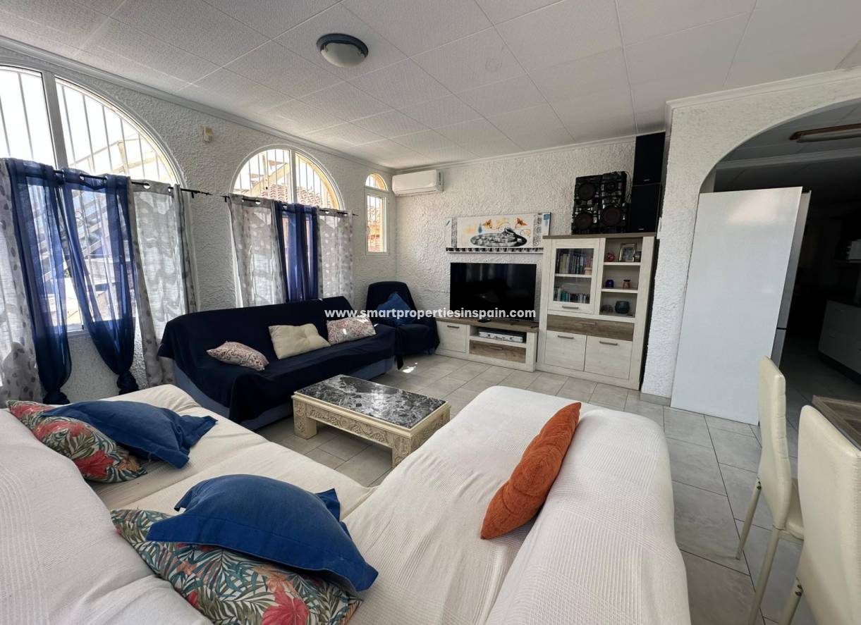 Resale - Detached Villa - La Marina - Urbanización La Marina