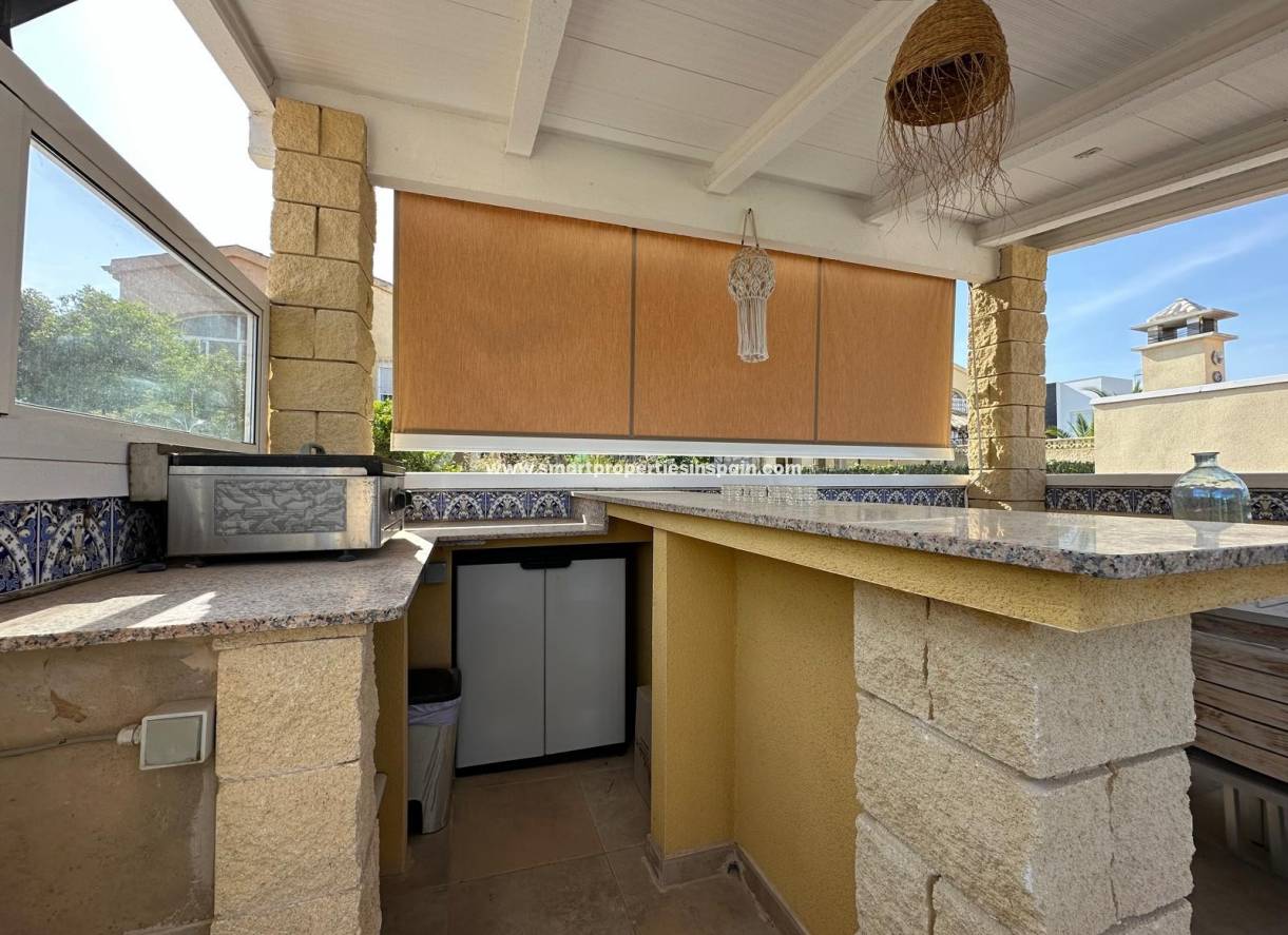Resale - Detached Villa - La Marina - Urbanización La Marina