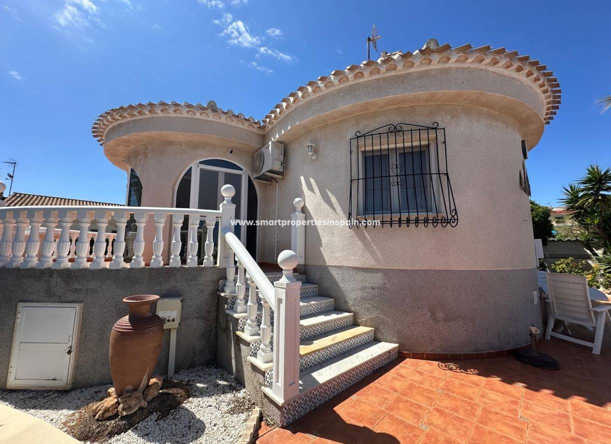 Resale - Detached Villa - La Marina - Urbanización La Marina