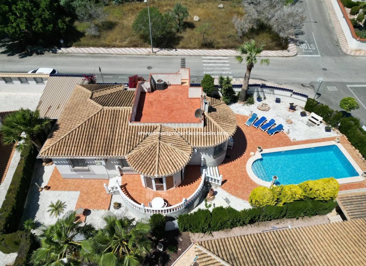 Resale - Detached Villa - La Marina - Urbanización La Marina