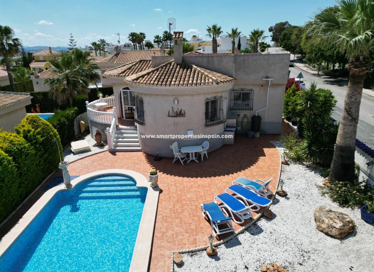 Resale - Detached Villa - La Marina - Urbanización La Marina