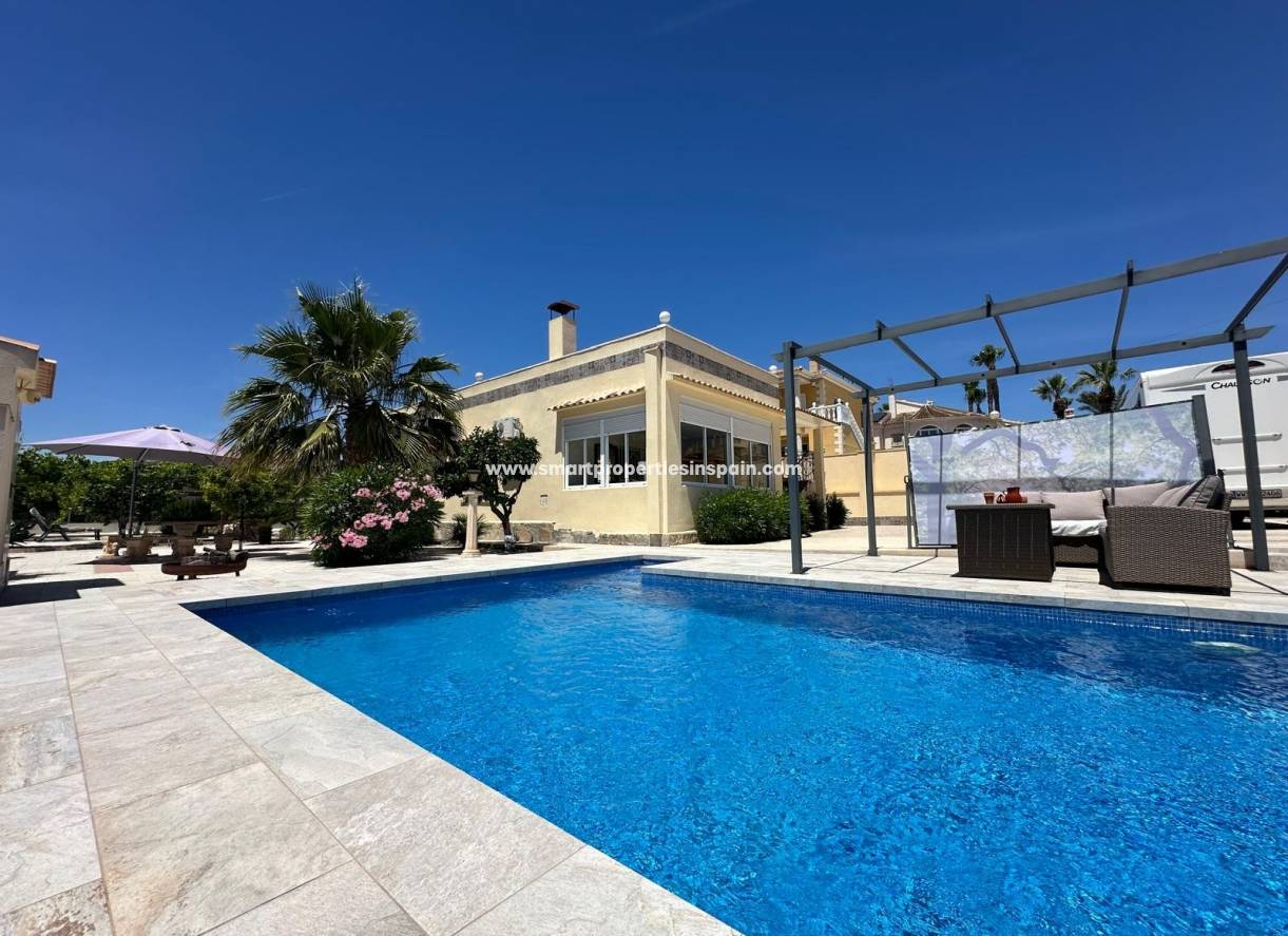 Resale - Detached Villa - La Marina - Urbanización La Marina