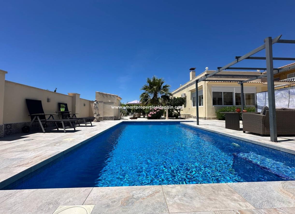 Resale - Detached Villa - La Marina - Urbanización La Marina