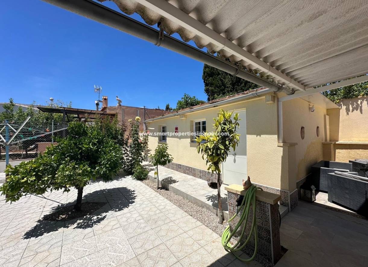 Resale - Detached Villa - La Marina - Urbanización La Marina
