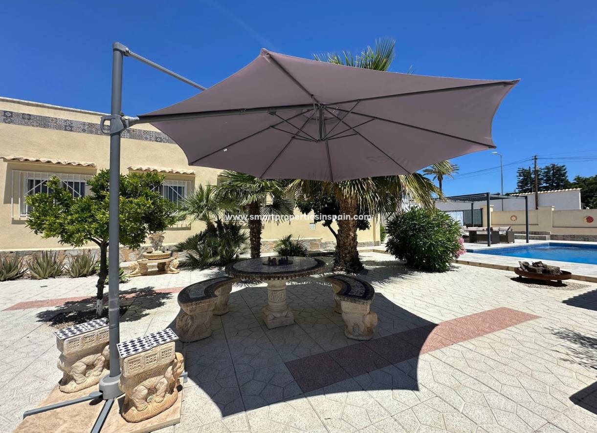 Resale - Detached Villa - La Marina - Urbanización La Marina