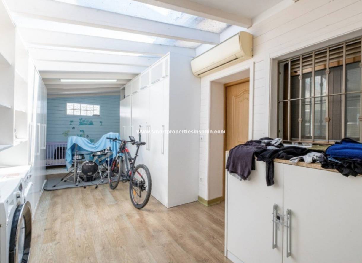 Resale - Detached Villa - La Marina - Urbanización La Marina