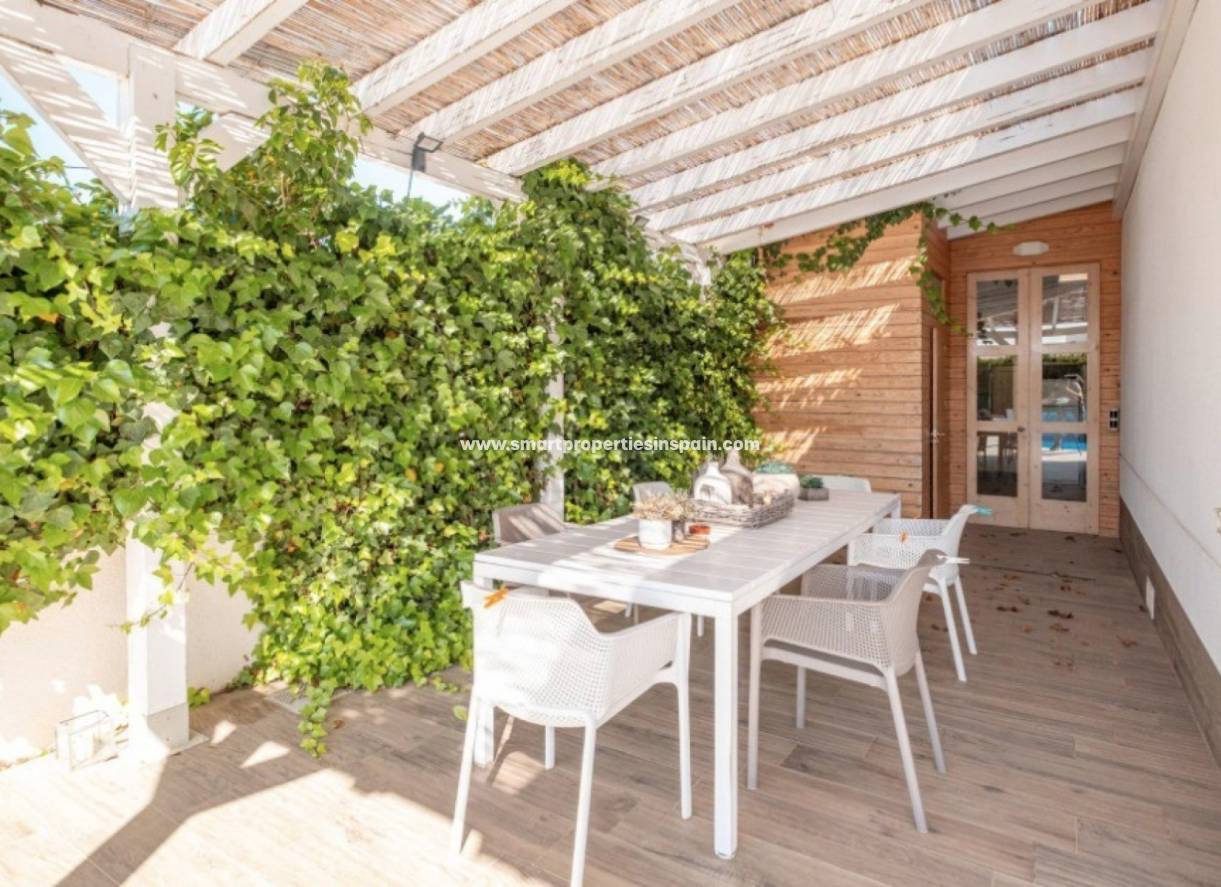 Resale - Detached Villa - La Marina - Urbanización La Marina