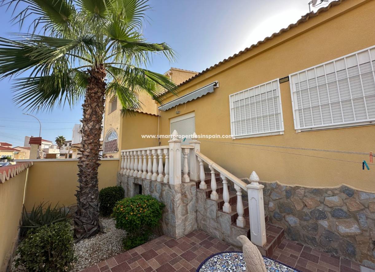 Resale - Detached Villa - La Marina - Urbanización La Marina