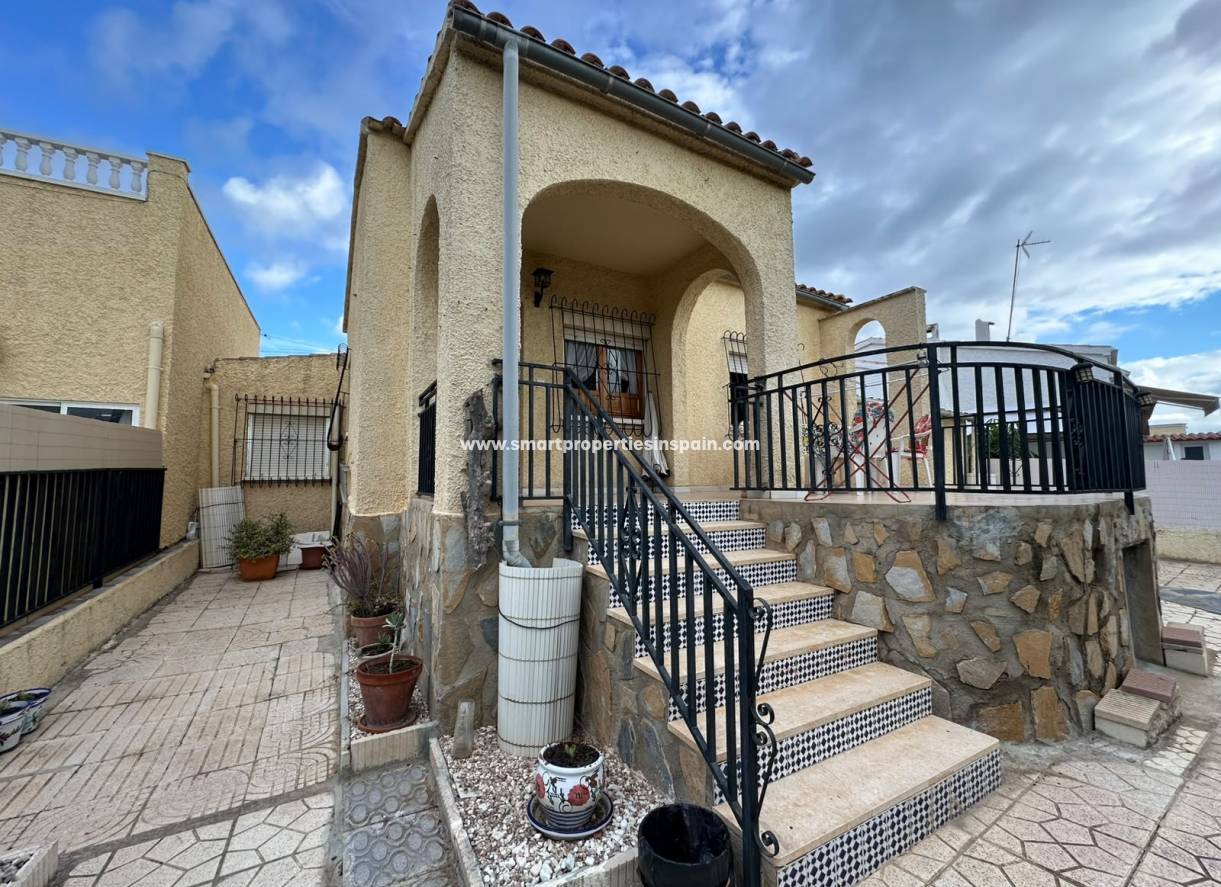 Resale - Detached Villa - La Marina - Urbanización La Marina