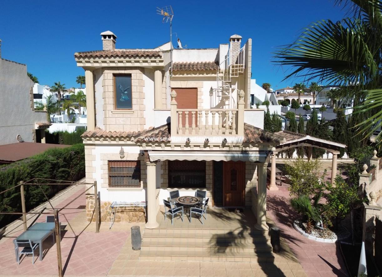 Resale - Detached Villa - La Marina - Urbanización La Marina